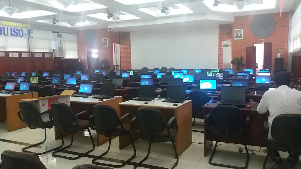 sewa laptop, sewa komputer, sewa proyektor, sewa tv